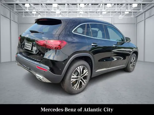 2025 Mercedes Benz GLA 250 4MATIC photo 4