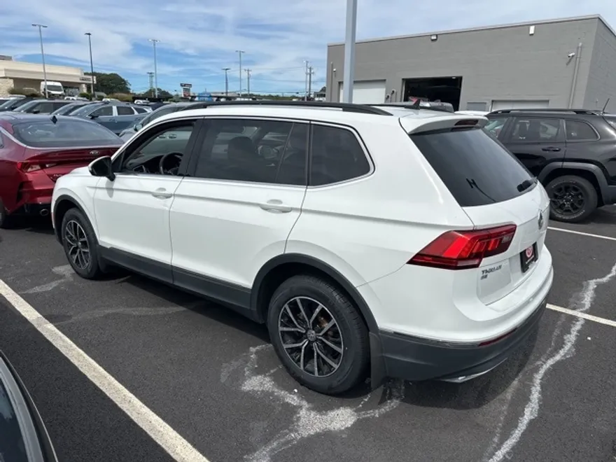 2021 Volkswagen Tiguan SE photo 1