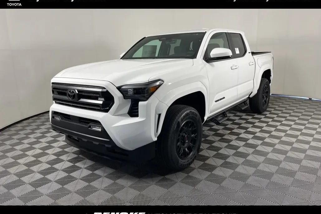 2025 Toyota Tacoma SR5 4x4 Double Cab photo 1