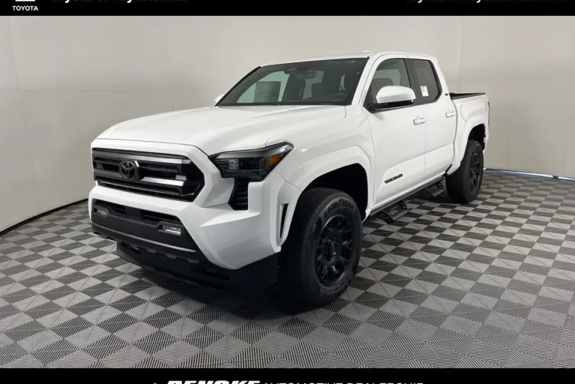 2025 Toyota Tacoma SR5 4x4 Double Cab photo 1