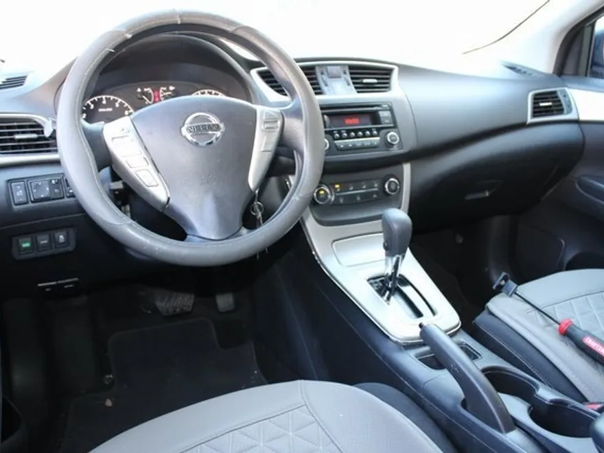 2015 Nissan Sentra S photo 1