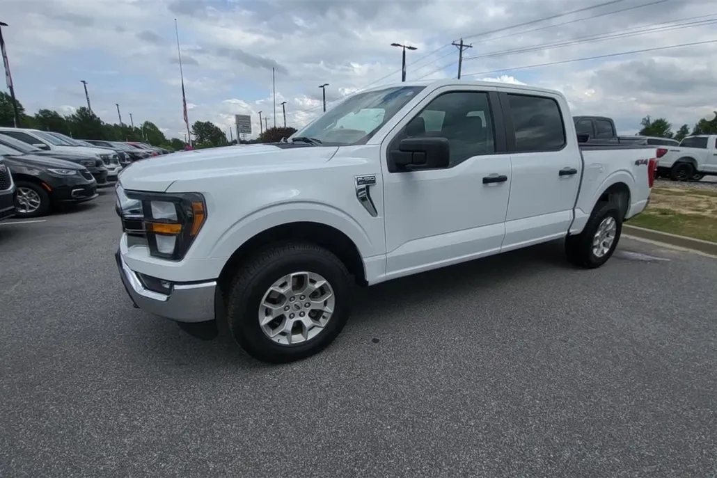 2023 Ford F-150 XLT photo 1