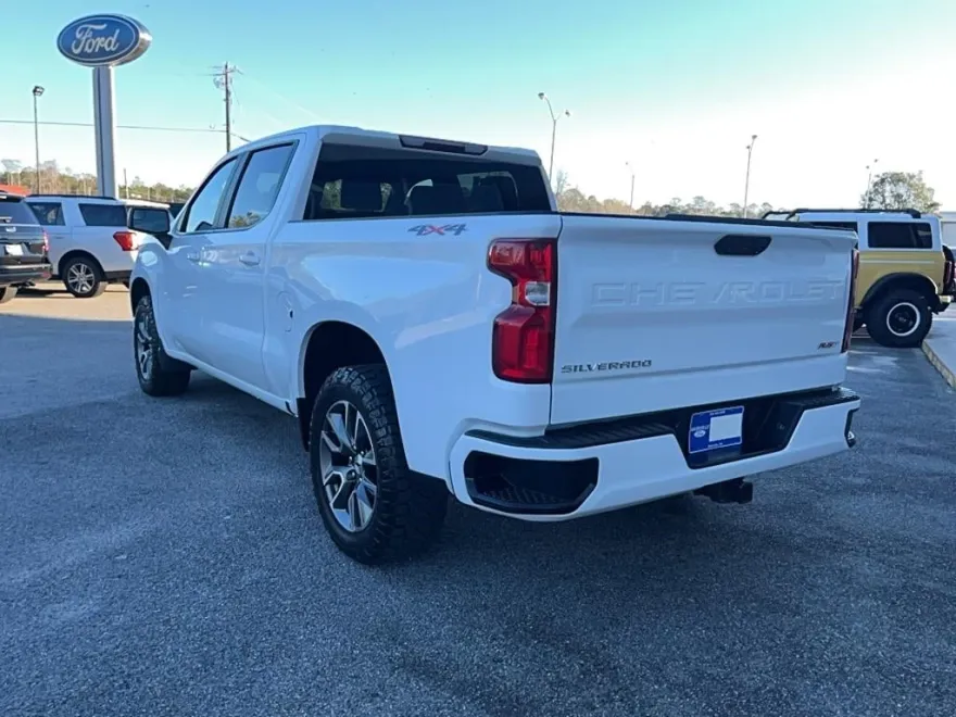 2024 Chevrolet Silverado RST photo 1