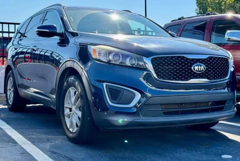 2017 Kia Sorento LX photo 1