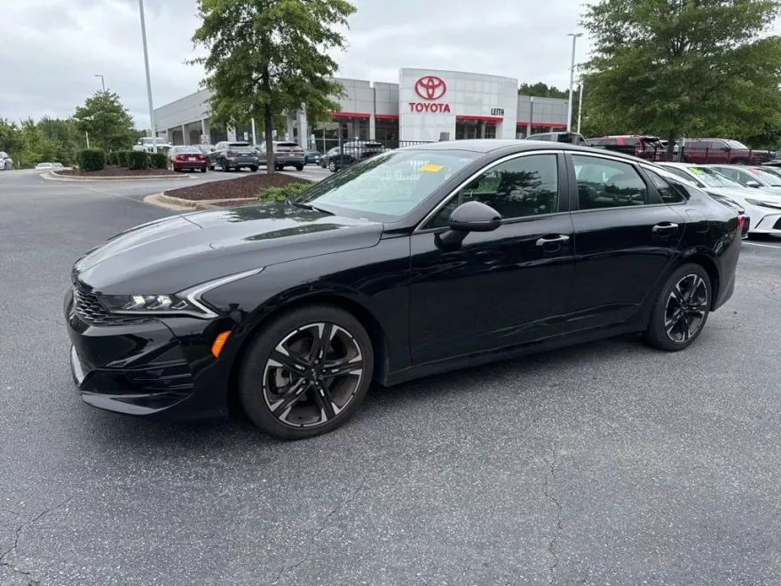 2023 Kia K5 GT-Line photo 1