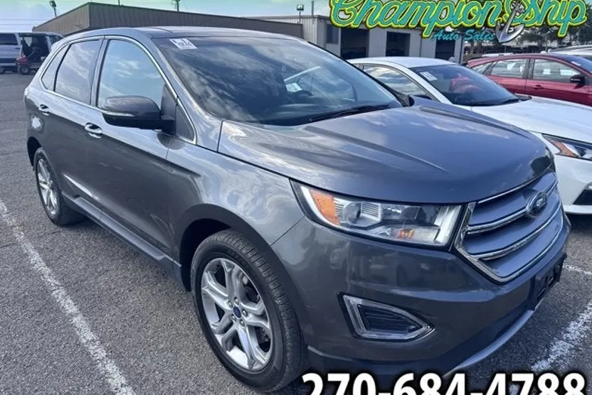 2017 Ford Edge Titanium photo 1