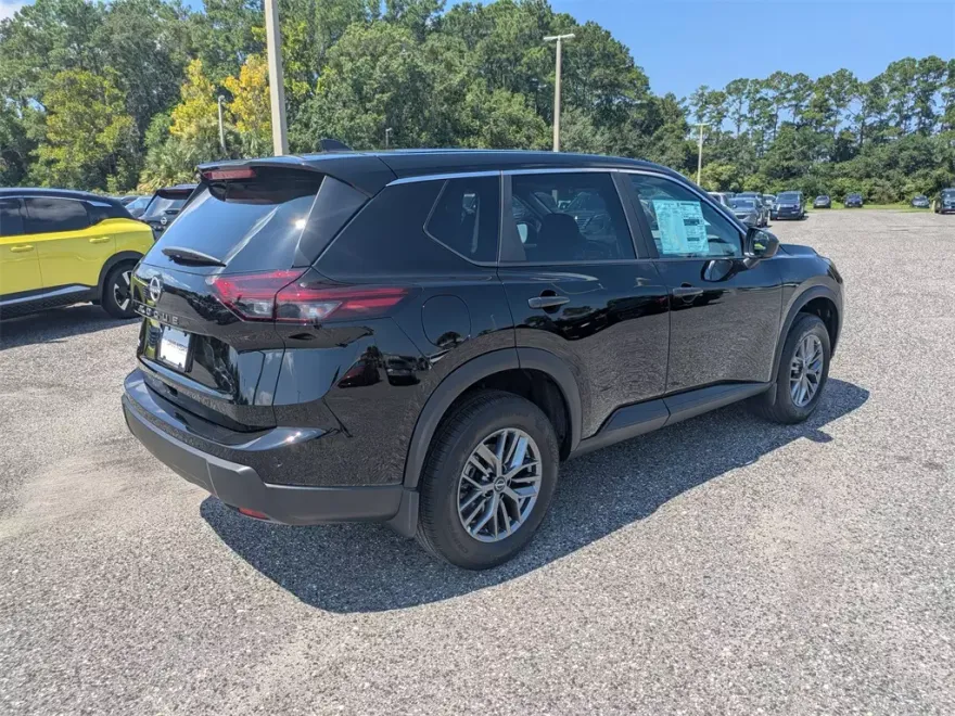 2026 Nissan Rogue S photo 1