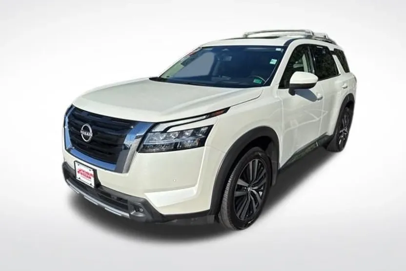 2023 Nissan Pathfinder Platinum photo 1