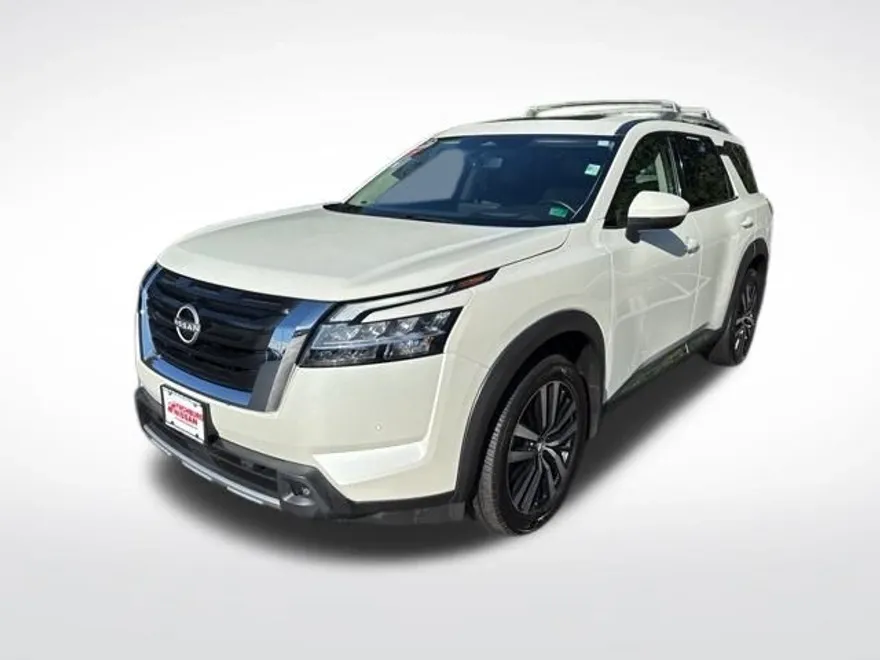 2023 Nissan Pathfinder Platinum photo 1
