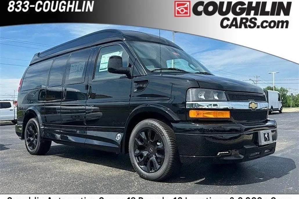 2025 Chevrolet Express Cargo 2500 photo 1
