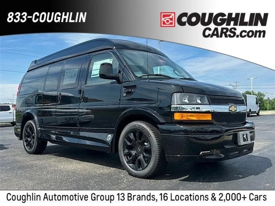 2025 Chevrolet Express Cargo 2500 photo 1