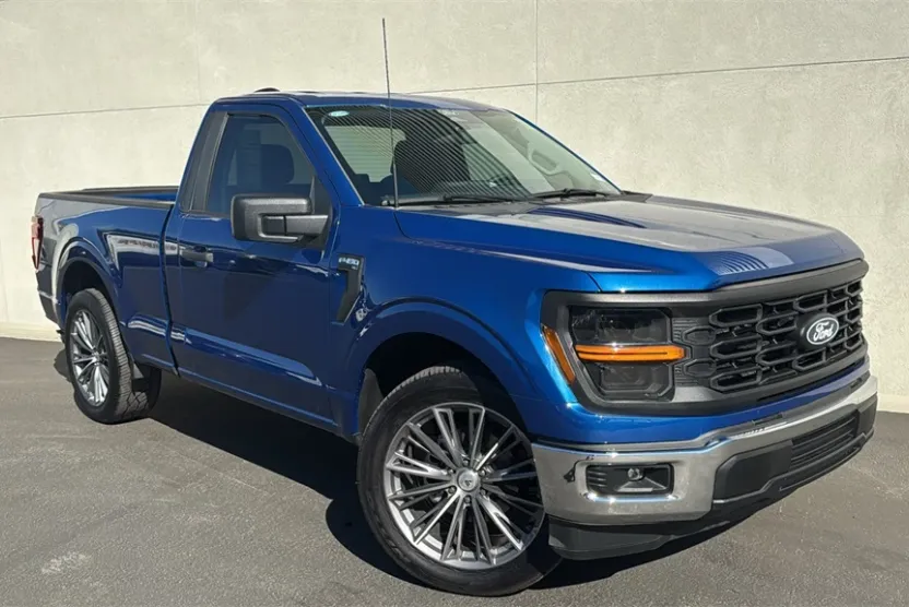 2025 Ford F-150 XL photo 1