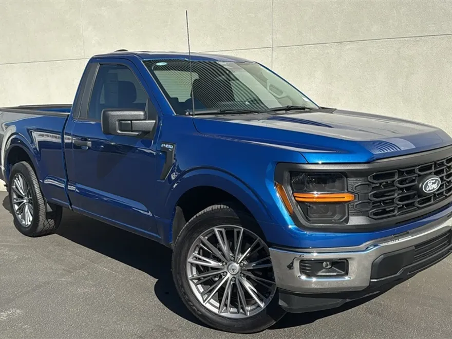 2025 Ford F-150 XL photo 1
