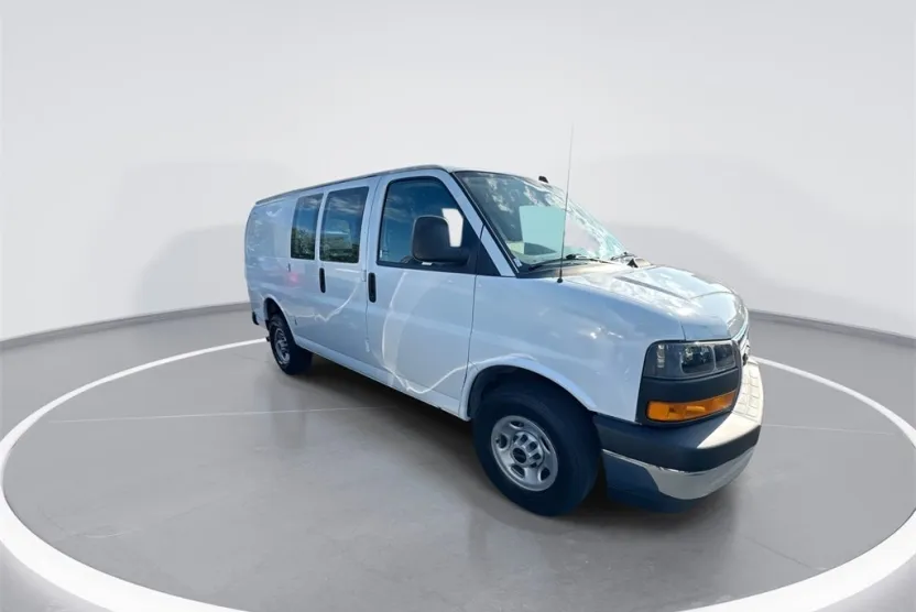 2023 Gmc Savana 2500 Cargo photo 1