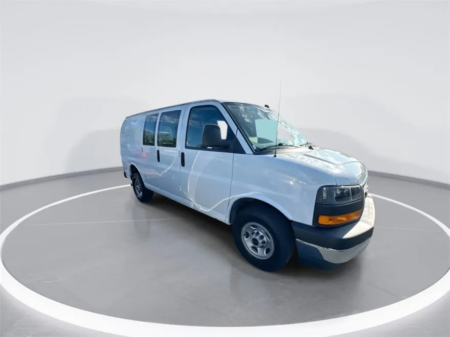 2023 Gmc Savana 2500 Cargo photo 1