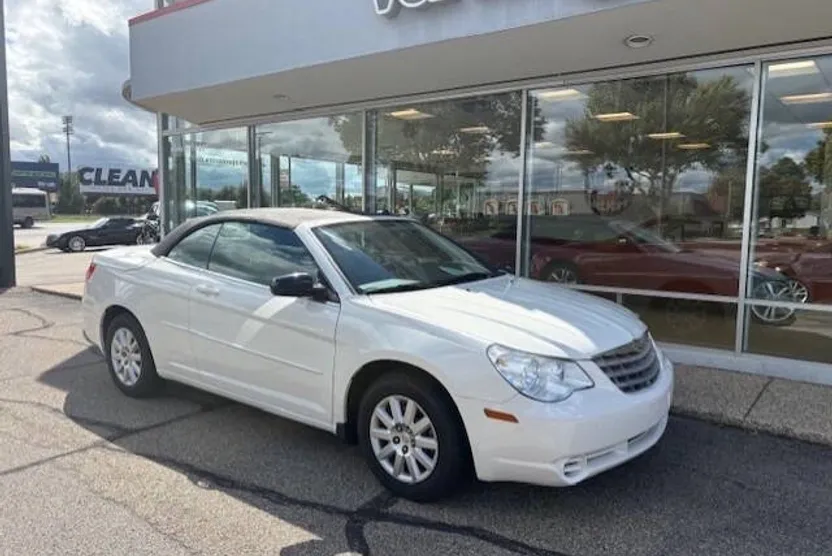 2008 Chrysler Sebring LX photo 1