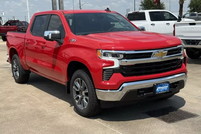 2026 Chevrolet Silverado 1500 LT photo 1