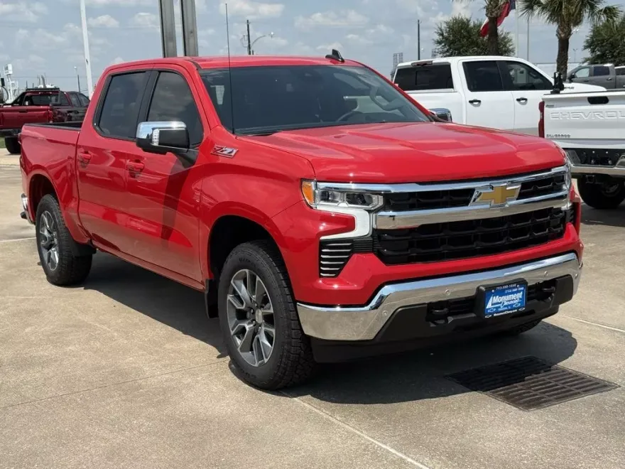 2026 Chevrolet Silverado 1500 LT photo 1