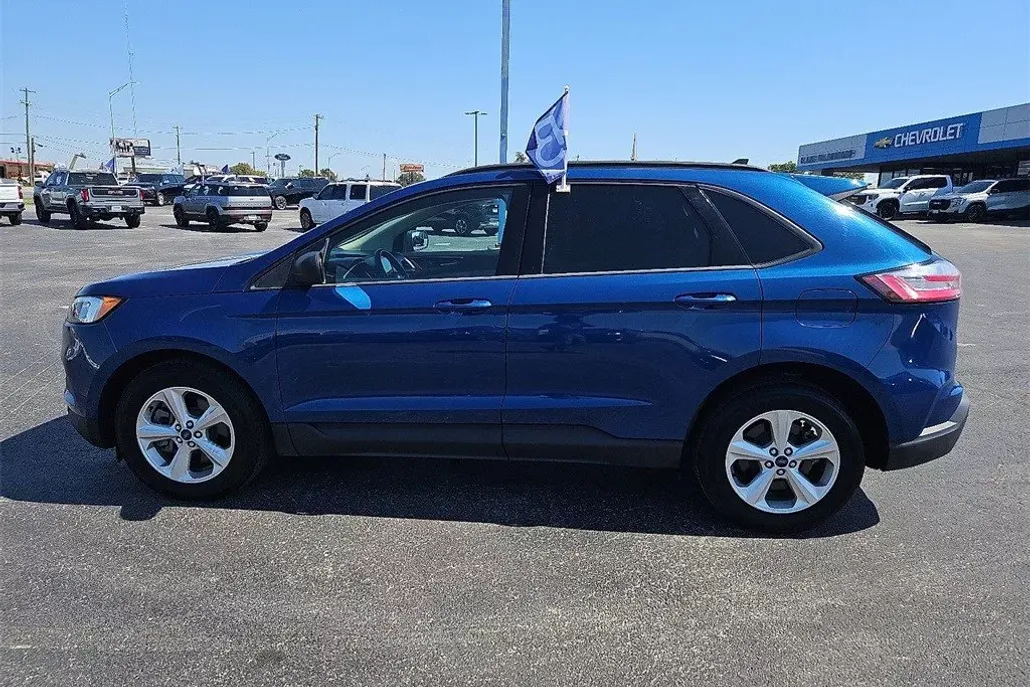 2021 Ford Edge SE photo 1