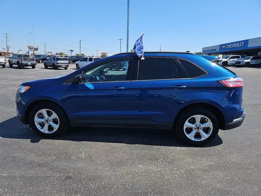 2021 Ford Edge SE photo 1