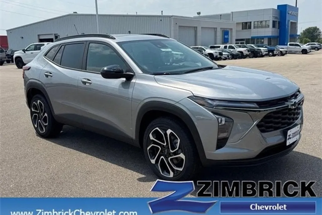 2025 Chevrolet Trax photo 1