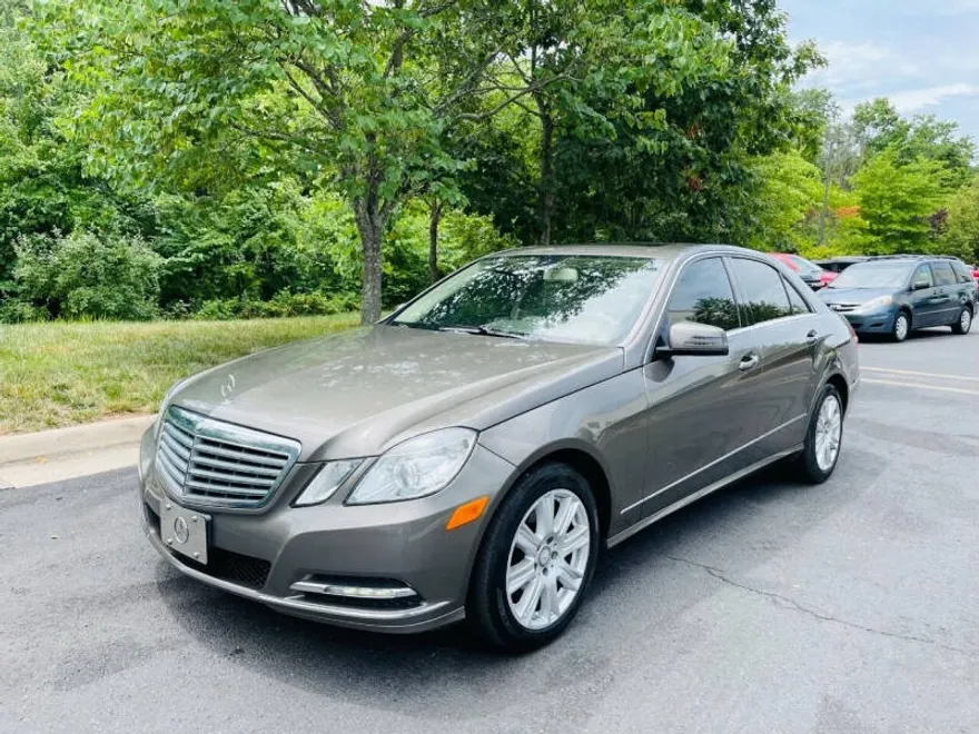 2013 Mercedes Benz E 350 4MATIC photo 1