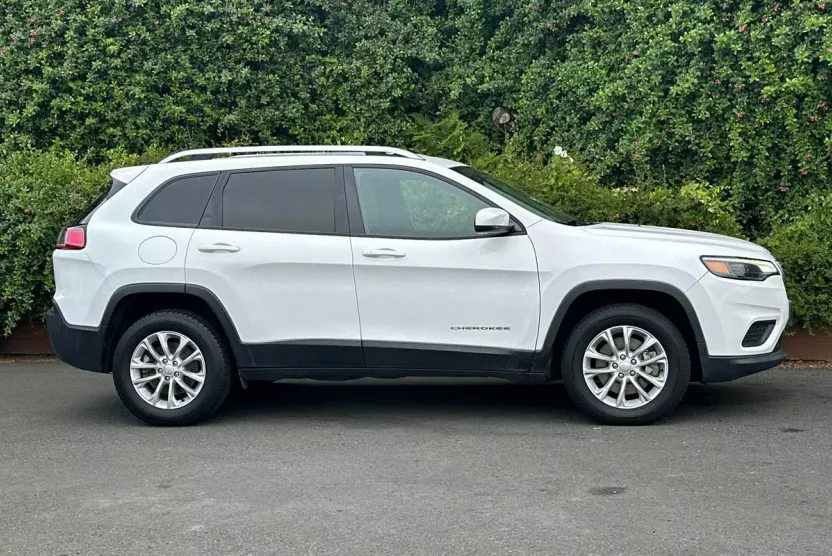 2020 Jeep Cherokee Latitude photo 1