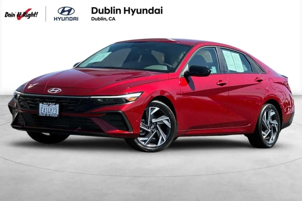 2025 Hyundai Elantra SEL Sport photo 1