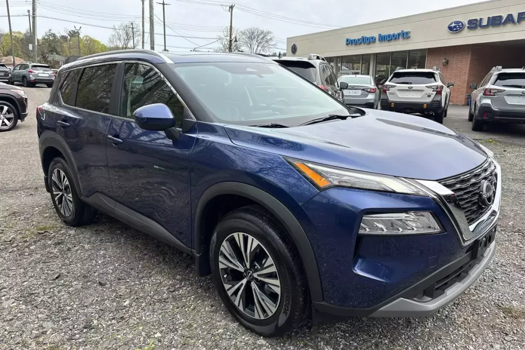 2023 Nissan Rogue SV photo 1
