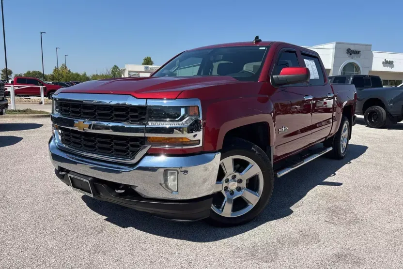 2018 Chevrolet Silverado 1500 LT1 photo 1