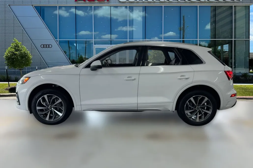 2021 Audi Q5 Premium Plus photo 1