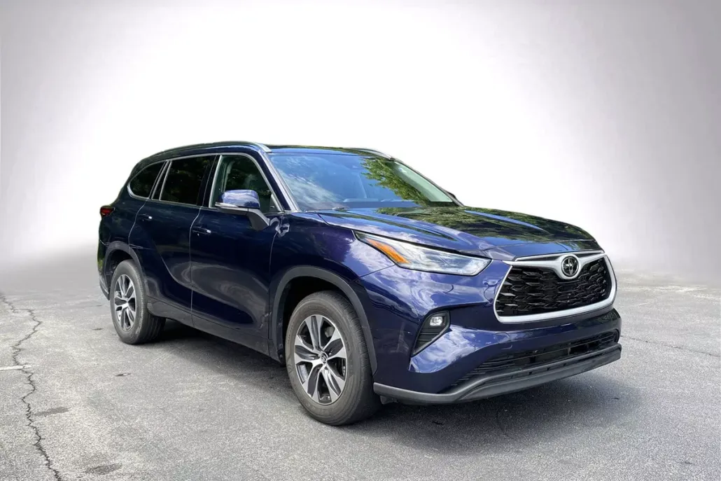 2021 Toyota Highlander XLE photo 1