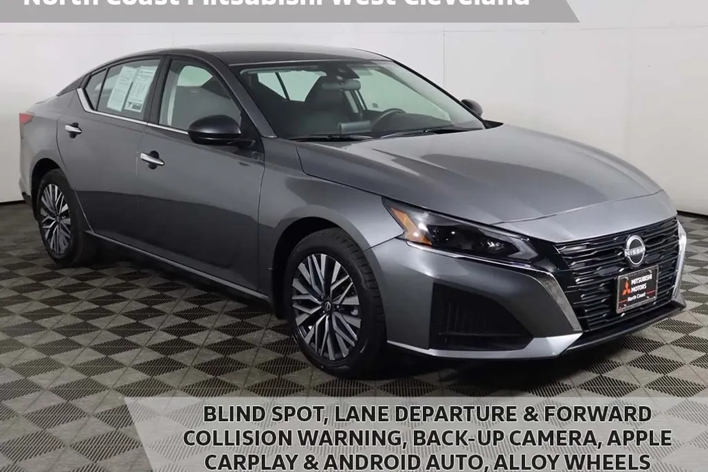 2024 Nissan Altima 2.5 SV photo 1