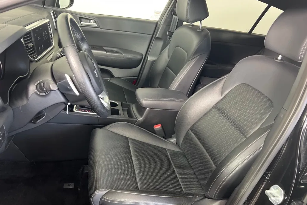 2022 Kia Sportage Nightfall Edition photo 1