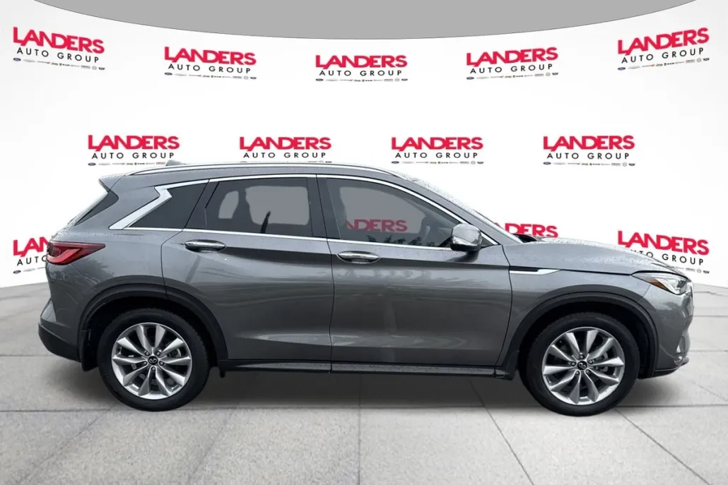 2022 Infiniti QX50 Essential photo 1