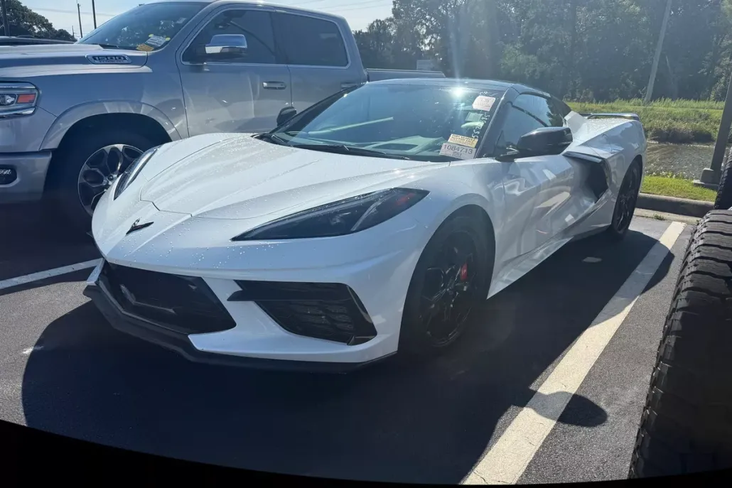 2021 Chevrolet Corvette Stingray 2LT Convertible photo 1