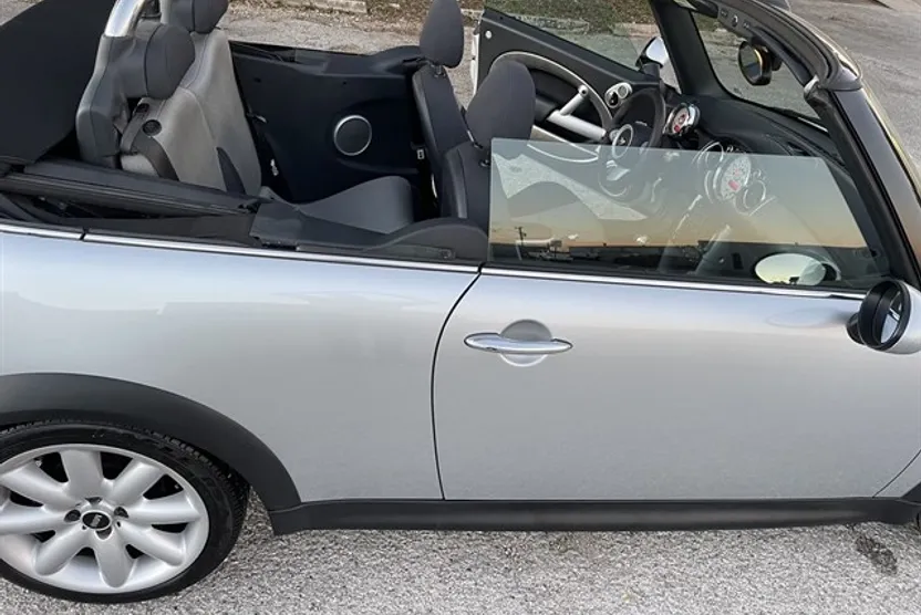 2006 Mini Cooper S photo 1