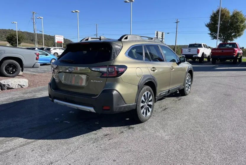 2023 Subaru Outback Limited photo 1