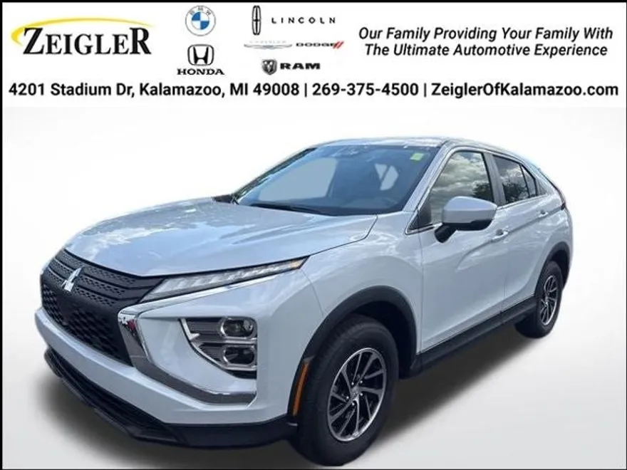 2024 Mitsubishi Eclipse Cross ES photo 1