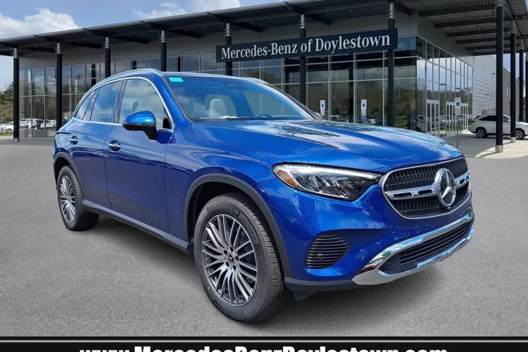 2025 Mercedes Benz GLC 300 4MATIC photo 1