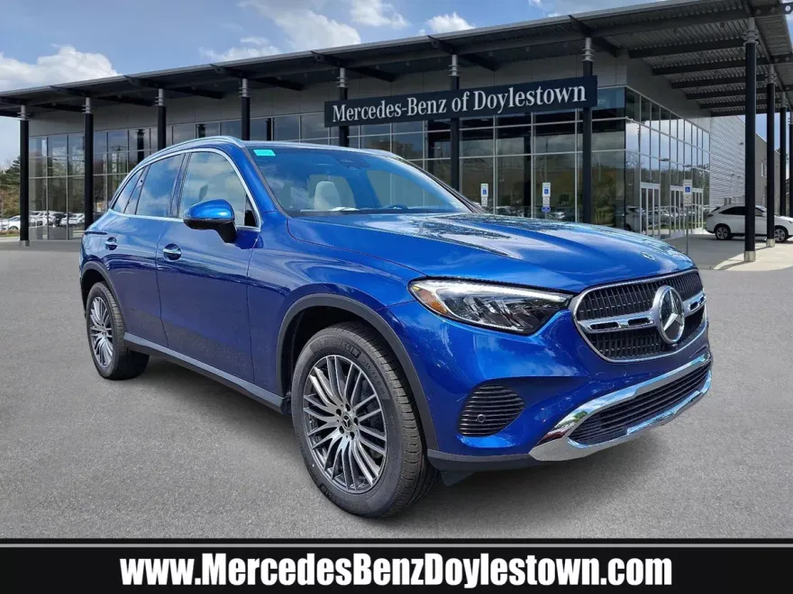 2025 Mercedes Benz GLC 300 4MATIC photo 1