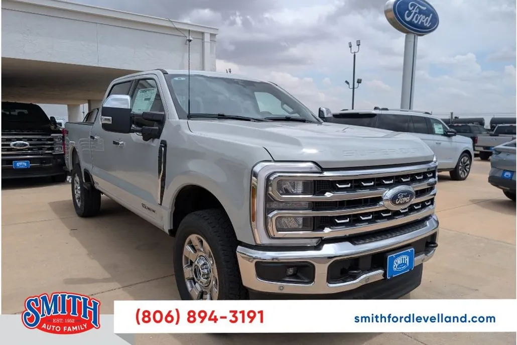 2025 Ford F-250 Lariat photo 1