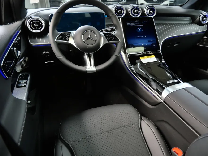 2026 Mercedes Benz GLC 300 4MATIC photo 1