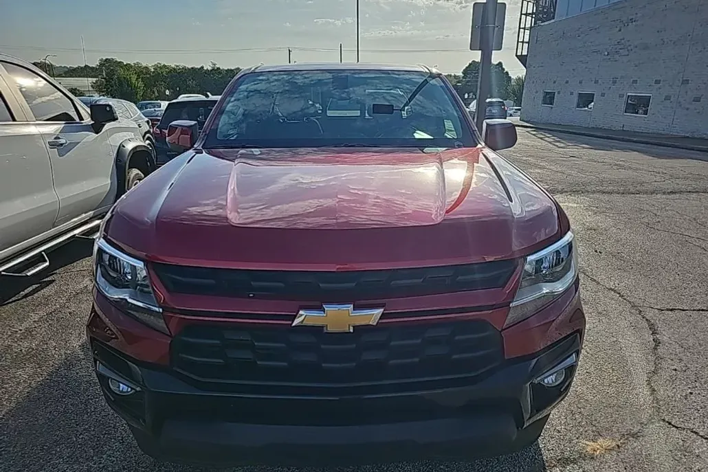 2021 Chevrolet Colorado LT photo 1