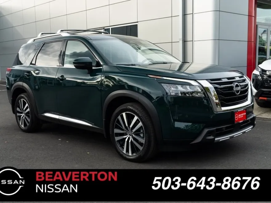 2025 Nissan Pathfinder Platinum photo 1
