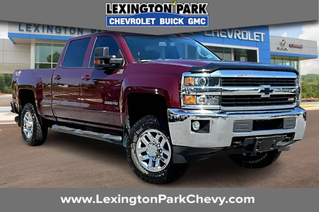 2016 Chevrolet Silverado 3500HD LT photo 1