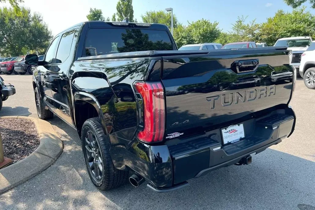2023 Toyota Tundra Platinum photo 1