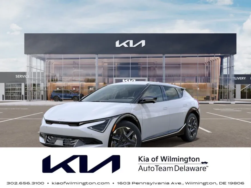 2025 Kia EV6 Light photo 1