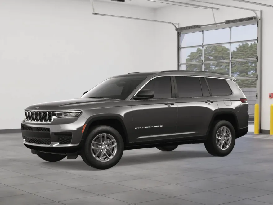 2025 Jeep Grand Cherokee Laredo photo 1