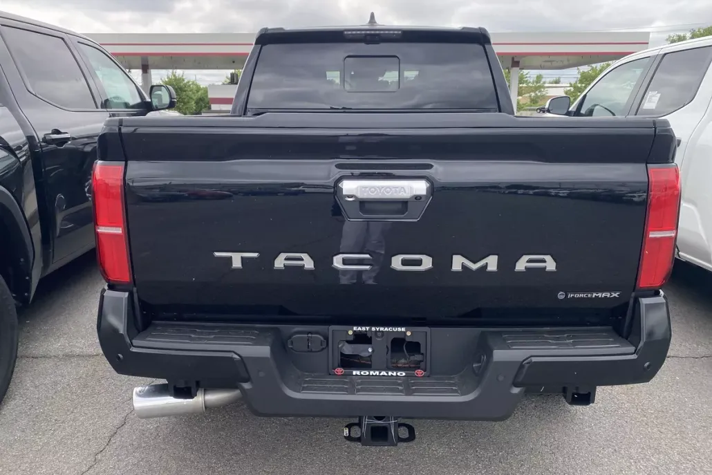 2025 Toyota Tacoma Limited photo 1